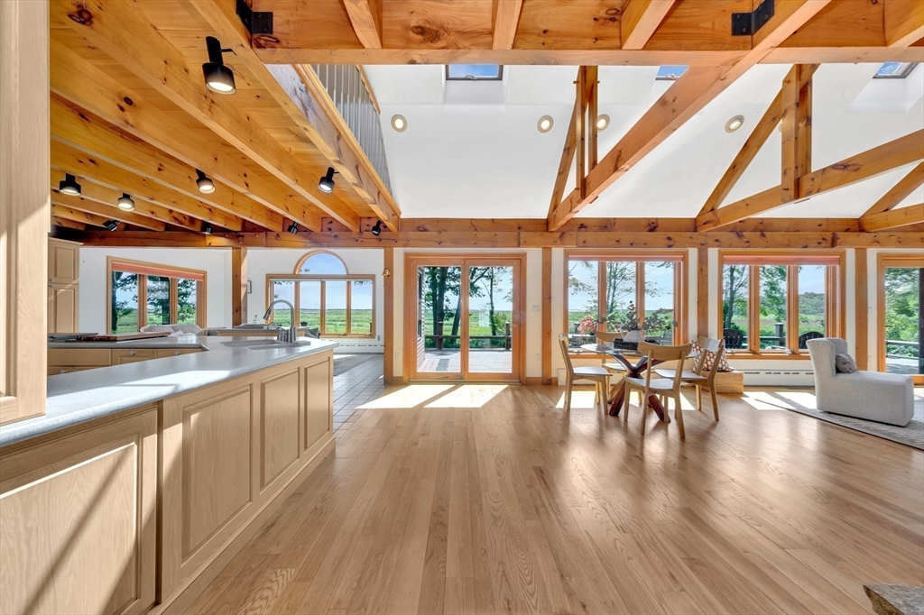 16 Seaview Ln