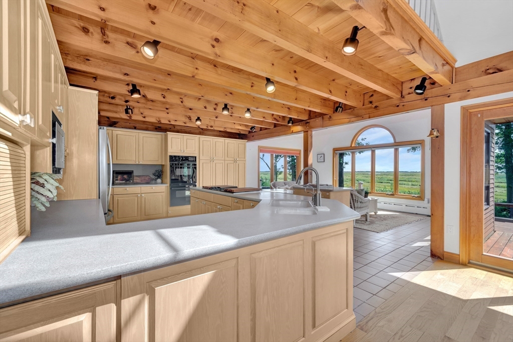 16 Seaview Ln