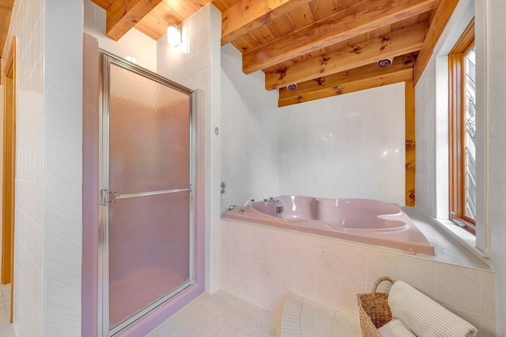 16 Seaview Ln