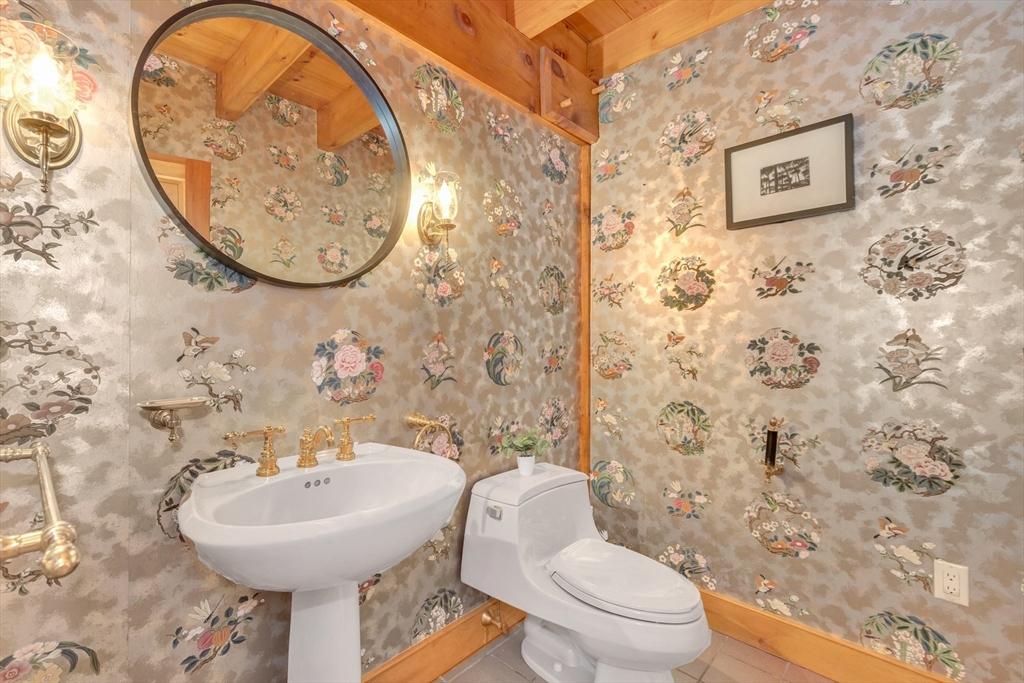 16 Seaview Ln