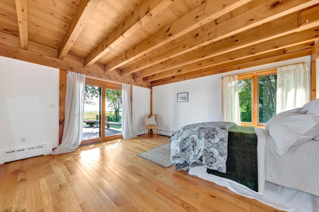 16 Seaview Ln
