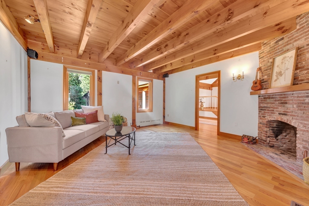 16 Seaview Ln