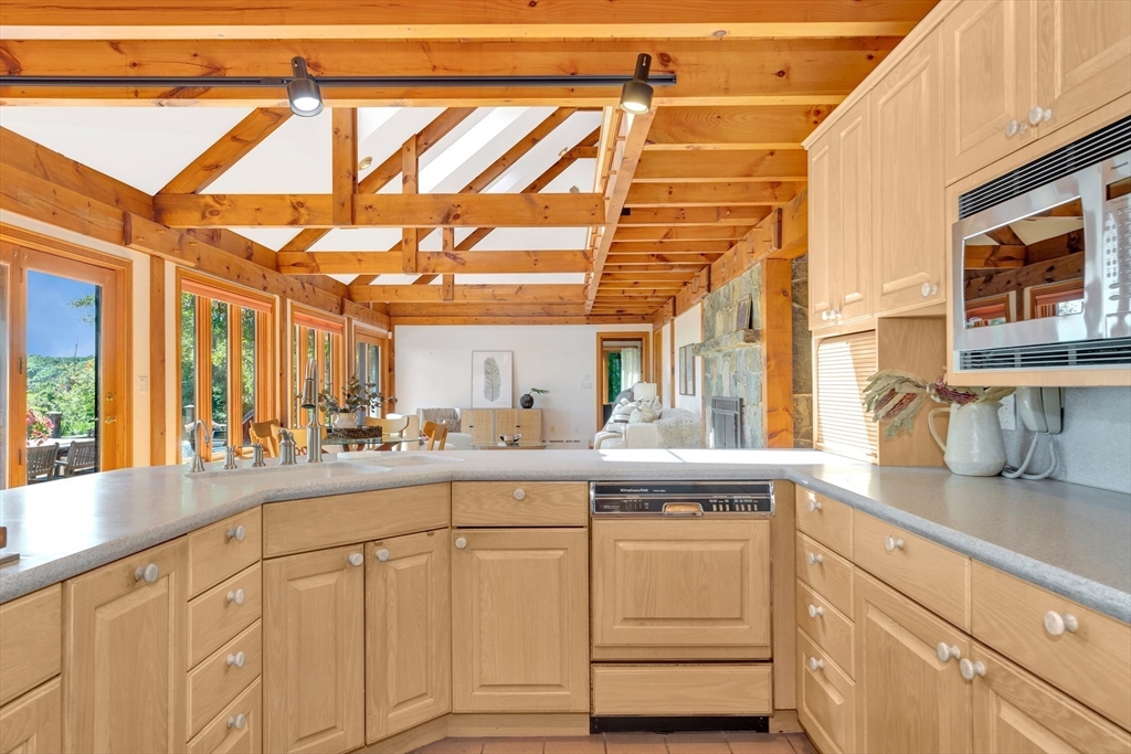 16 Seaview Ln