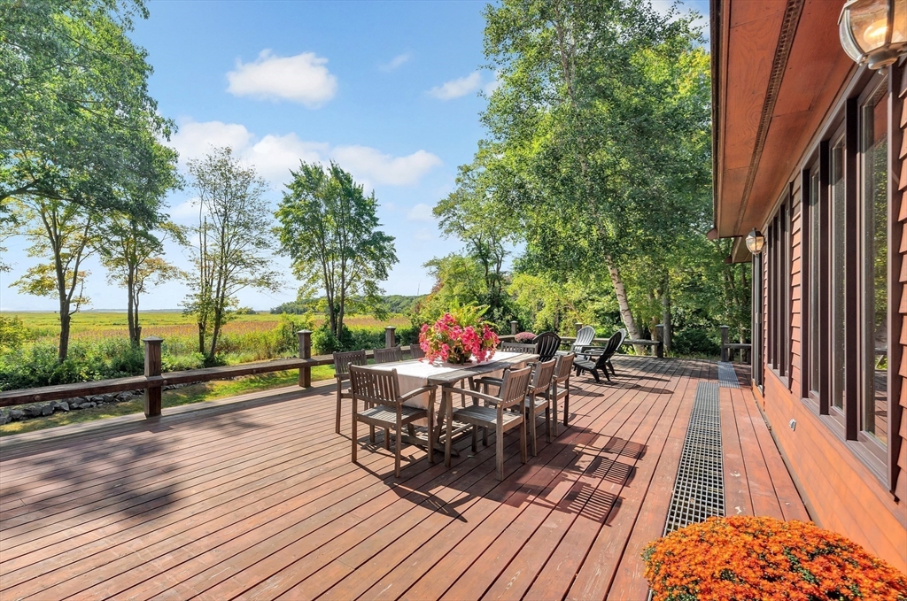 16 Seaview Ln