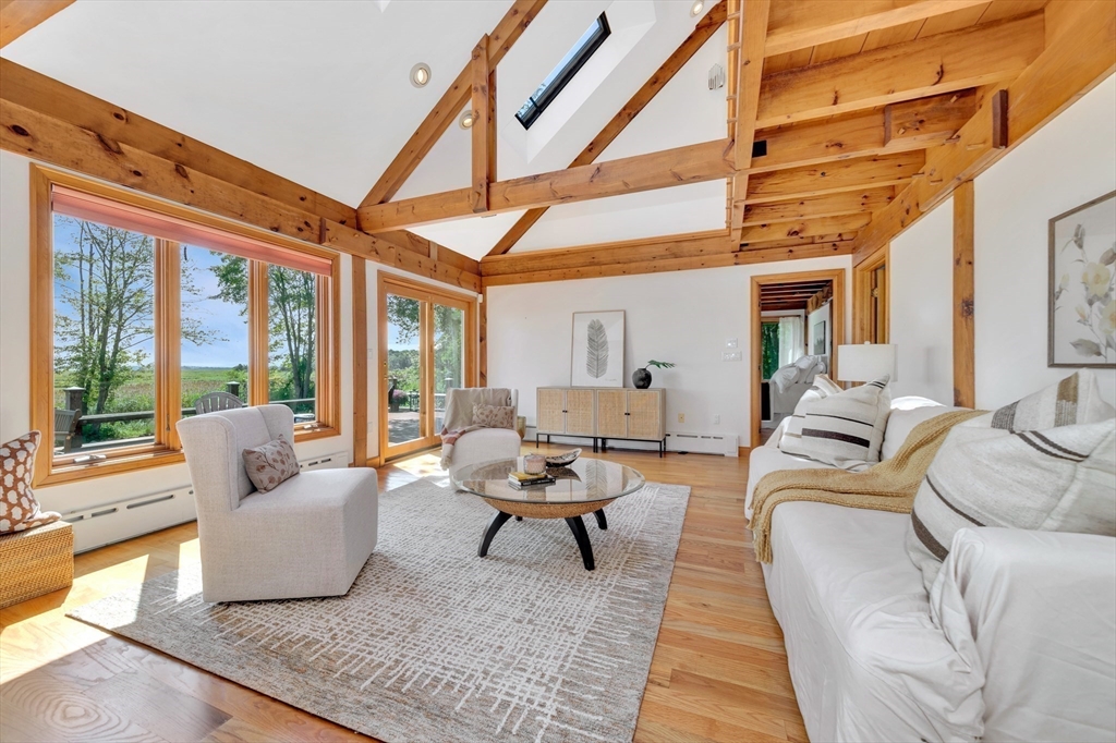 16 Seaview Ln