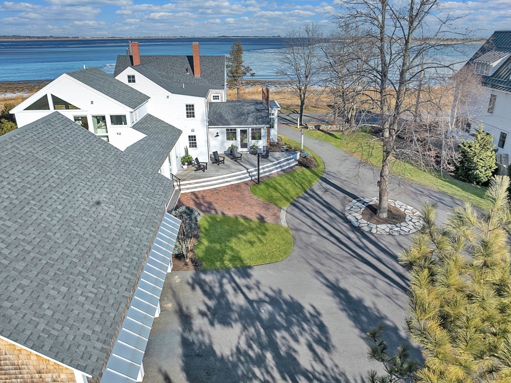 284 Water St