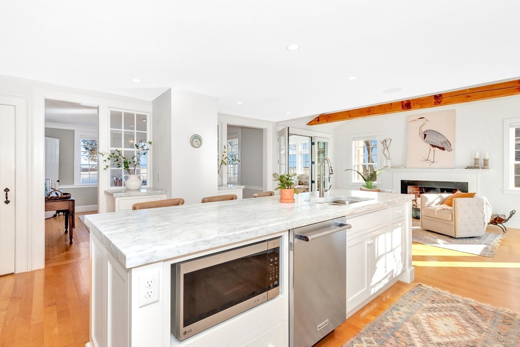 284 Water St