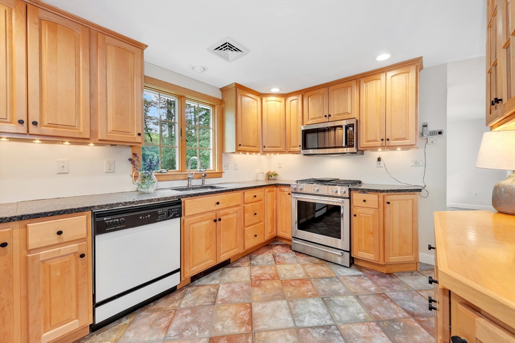 14 Harriman Rd