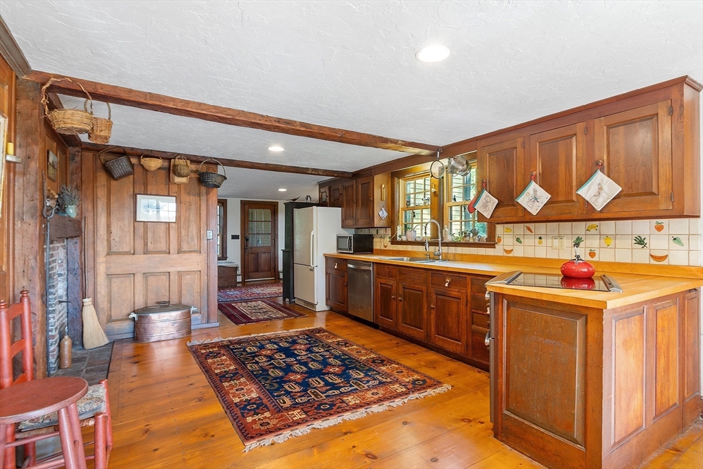 46 Locust St