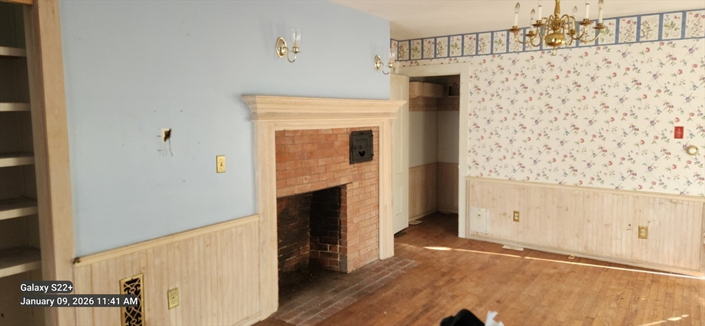 24 Woodland St
