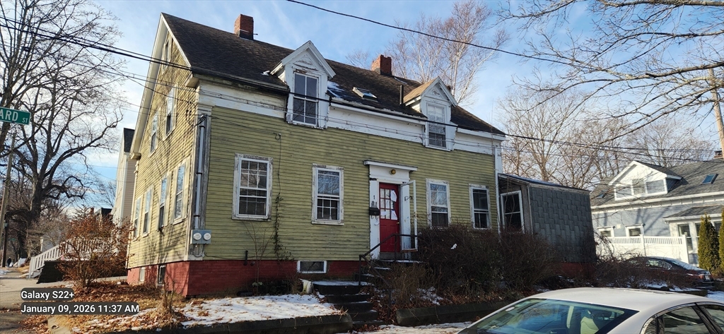 24 Woodland St
