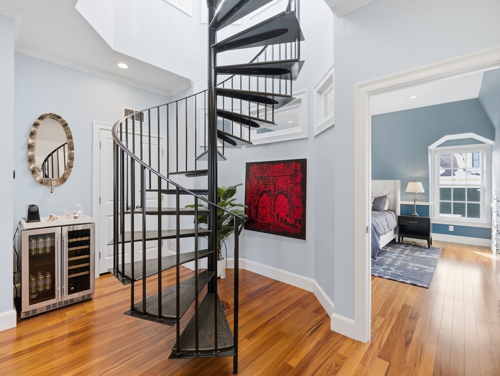 102 Pleasant St # 102