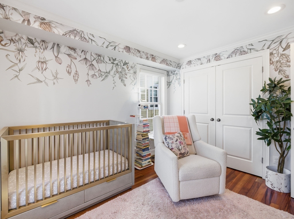 102 Pleasant St # 102