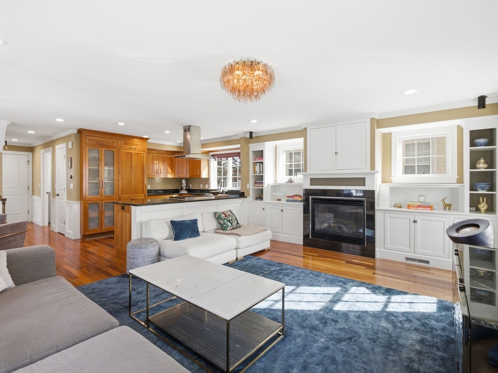 102 Pleasant St # 102