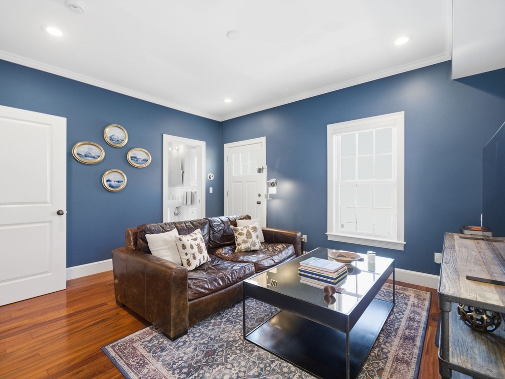 102 Pleasant St # 102