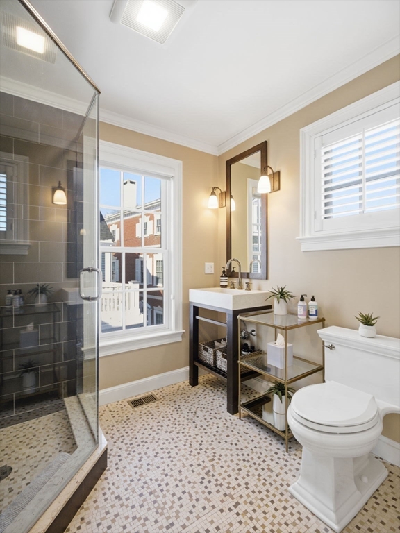 102 Pleasant St # 102