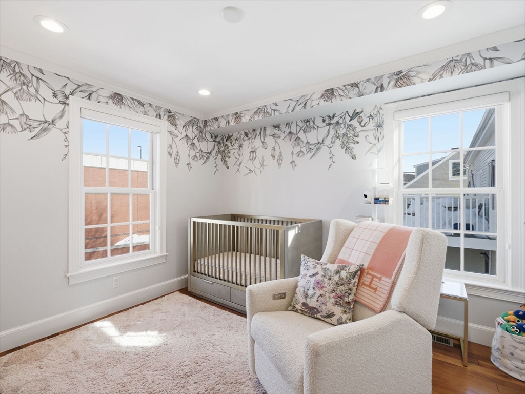 102 Pleasant St # 102
