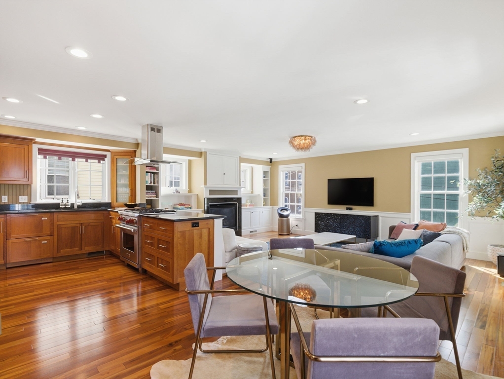102 Pleasant St # 102