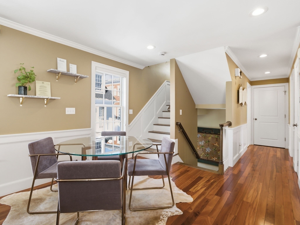 102 Pleasant St # 102