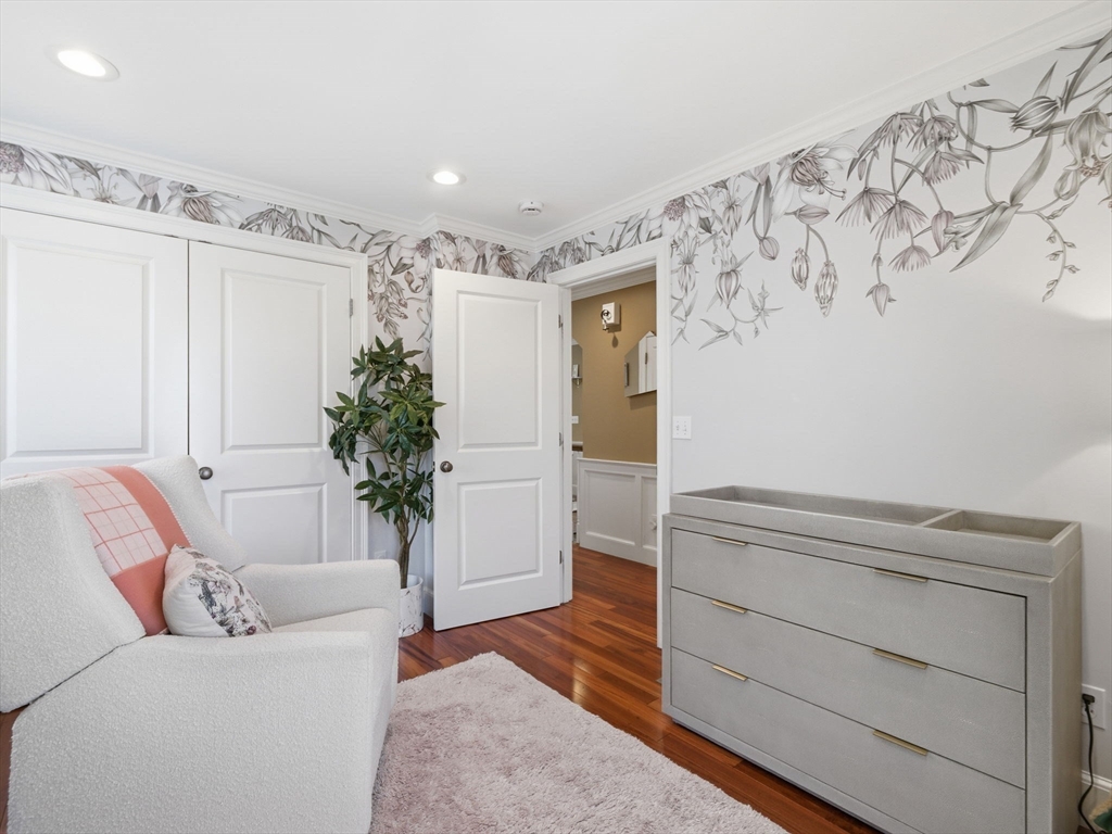102 Pleasant St # 102