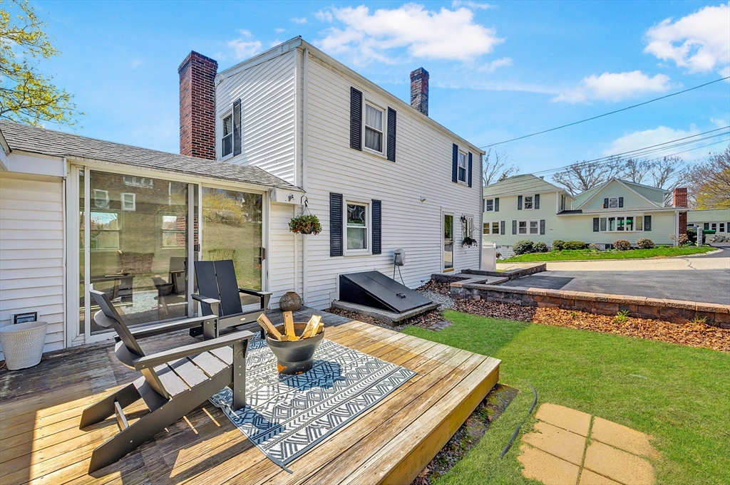 204 Low St
