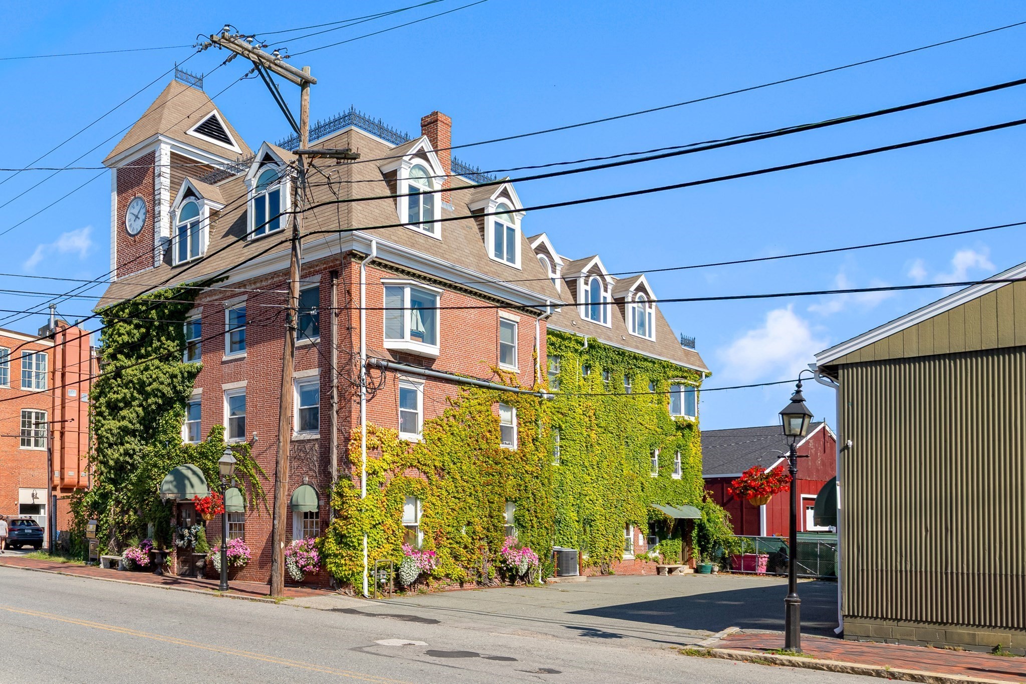 45 Water St