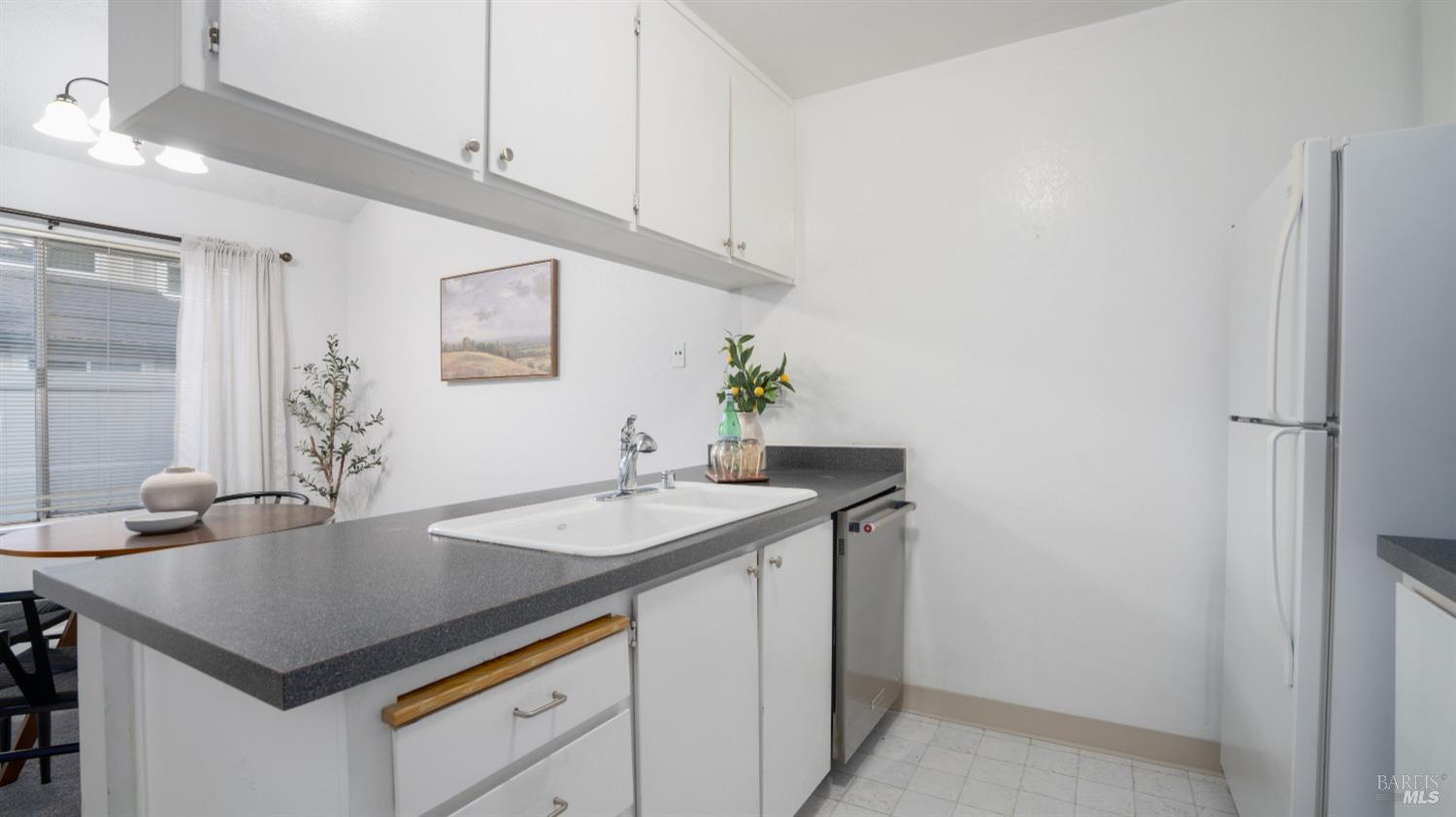 6451 Meadow Pines Ave