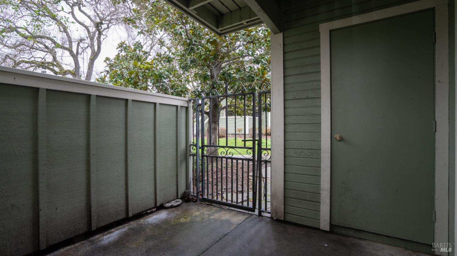 182 W Agua Caliente Rd