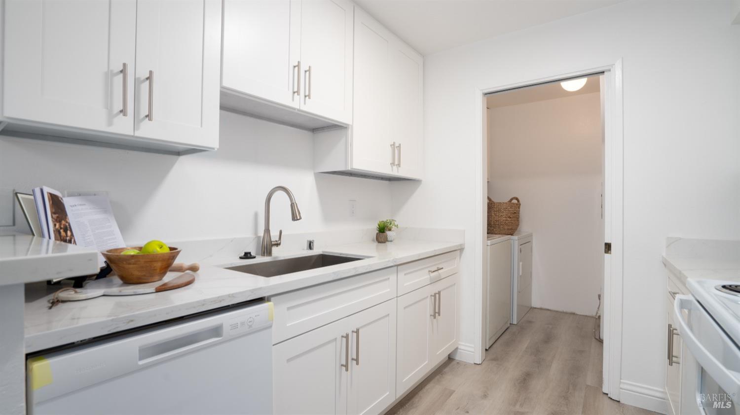 182 W Agua Caliente Rd