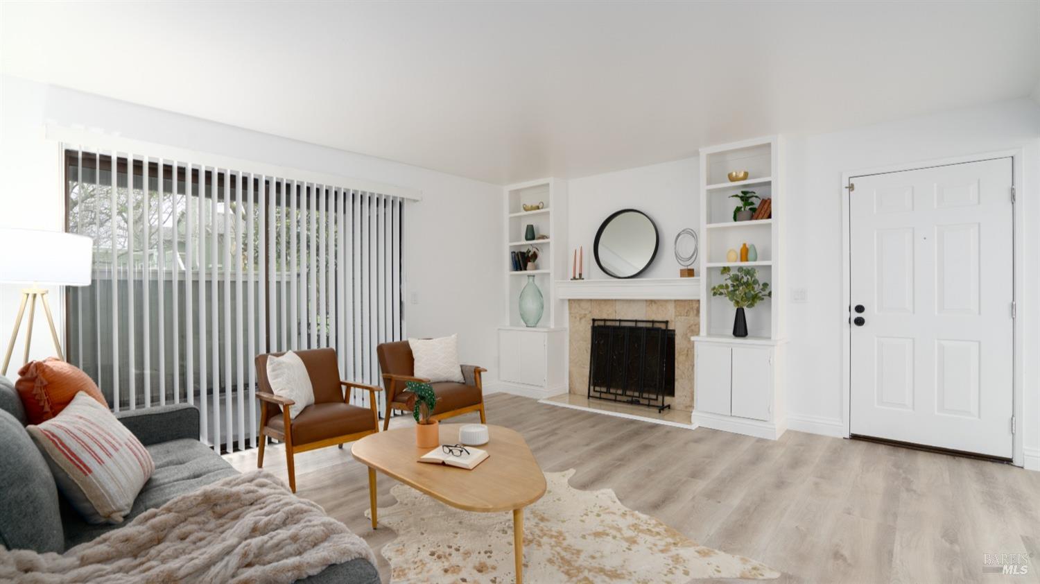 182 W Agua Caliente Rd