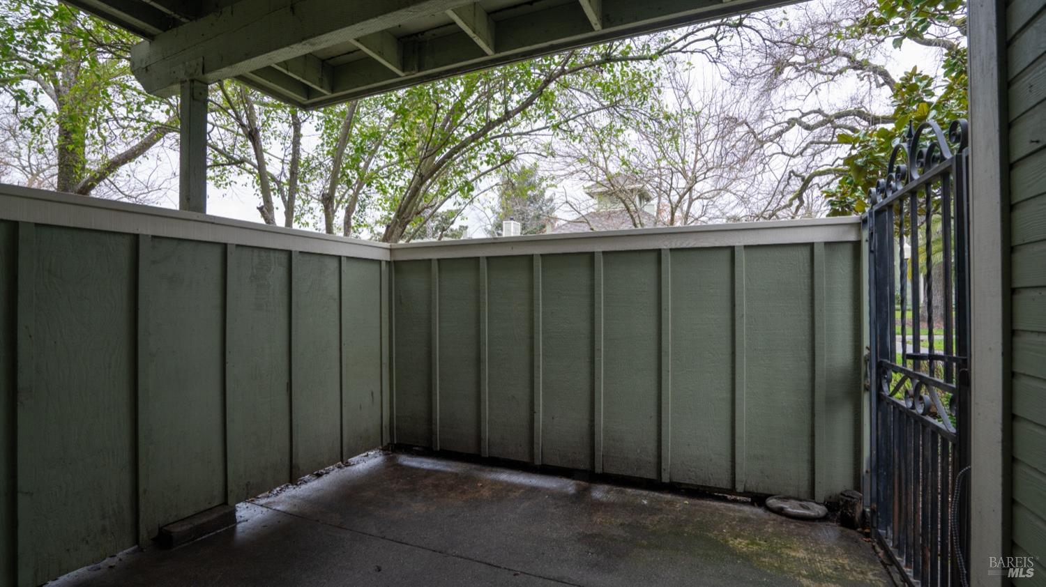 182 W Agua Caliente Rd