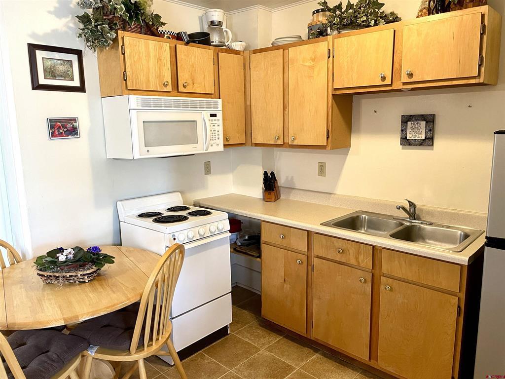 1314 W Tomichi Avenue Unit: 3