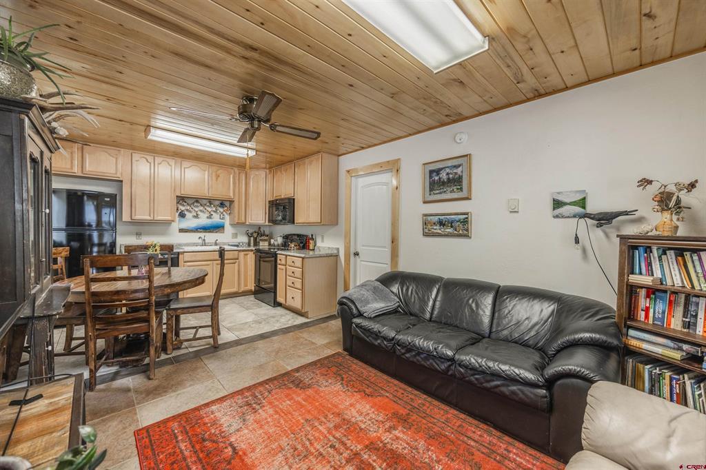 1314 W Tomichi Avenue Unit: 19