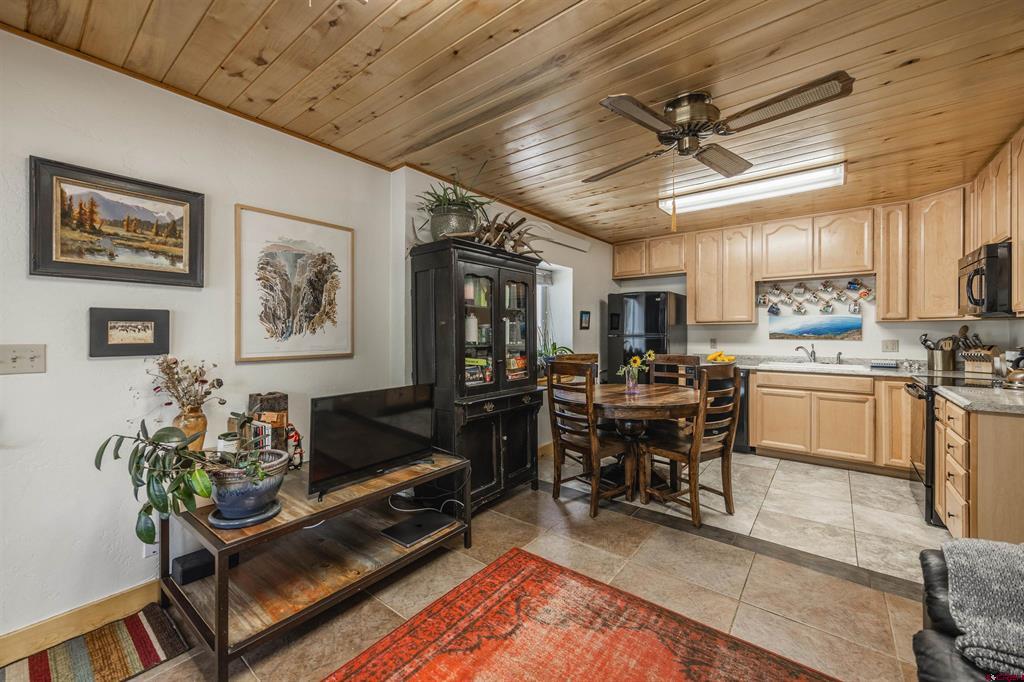 1314 W Tomichi Avenue Unit: 19