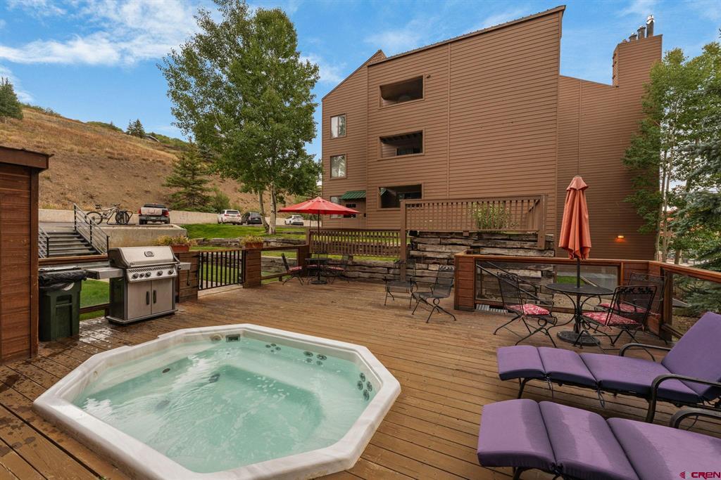 25 Emmons Road Unit: 22