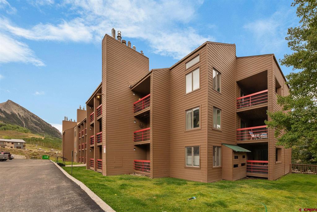 25 Emmons Road Unit: 22