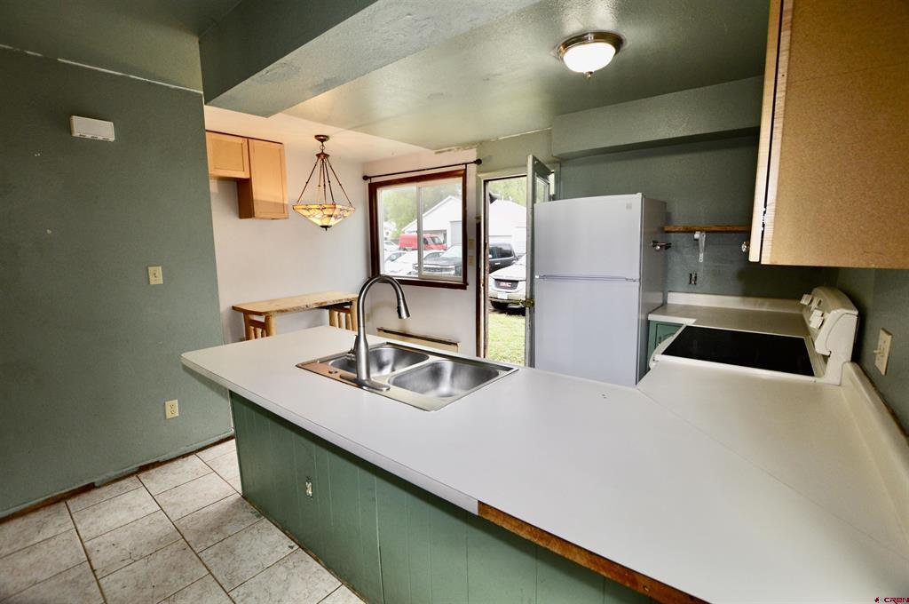 1005 W Denver Avenue Unit: G-4