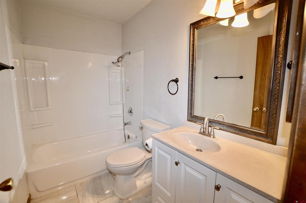 1005 W Denver Avenue Unit: G-4
