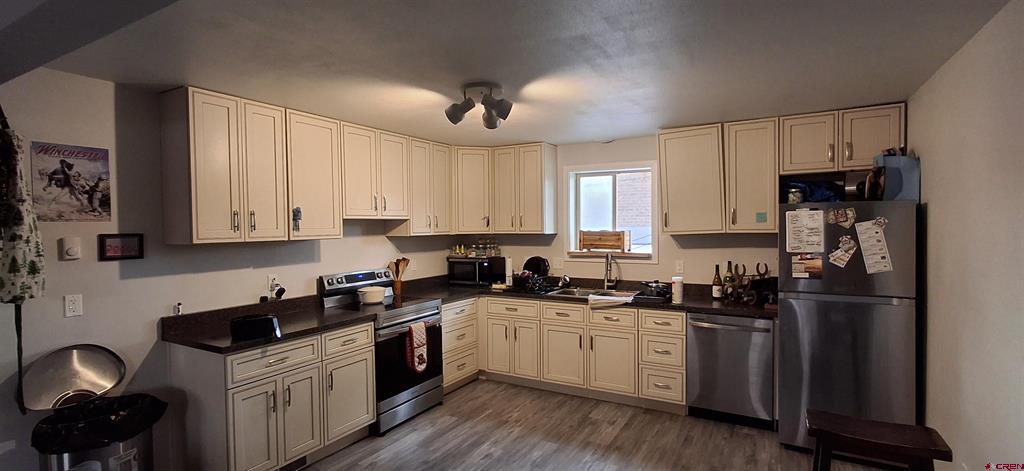 306 N 9th Street Unit: 1B