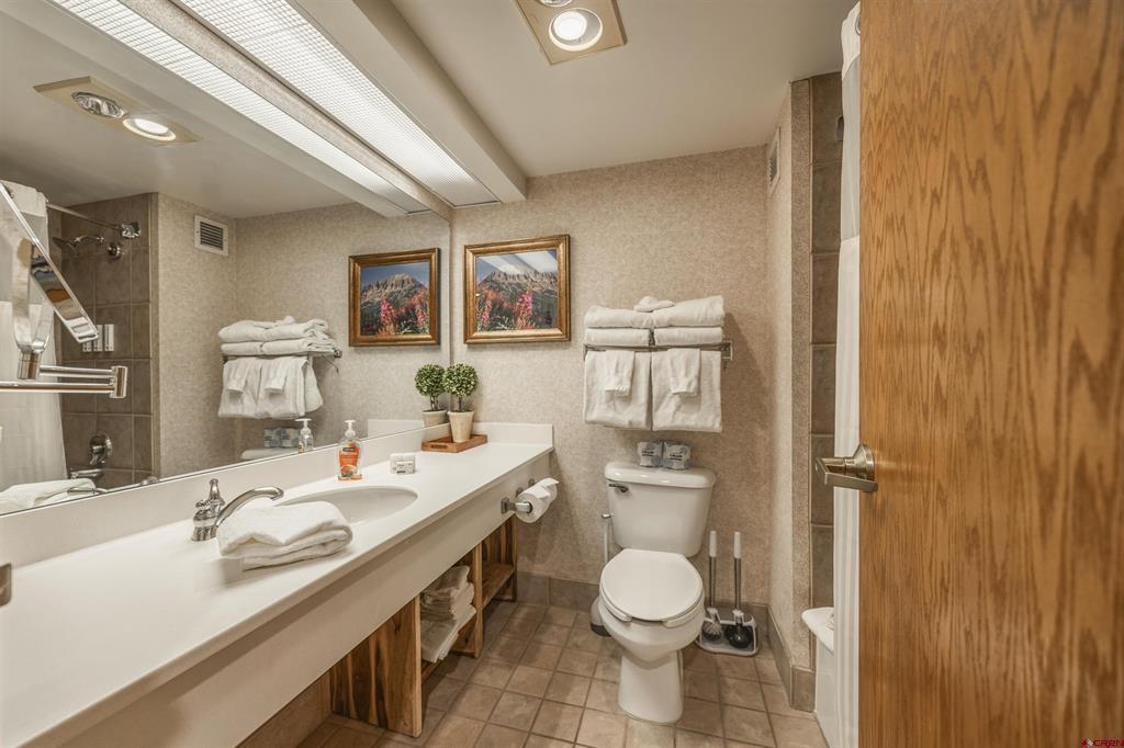 6 Emmons Road Unit: 553