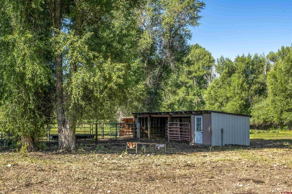 Rainbow Acres Lane
