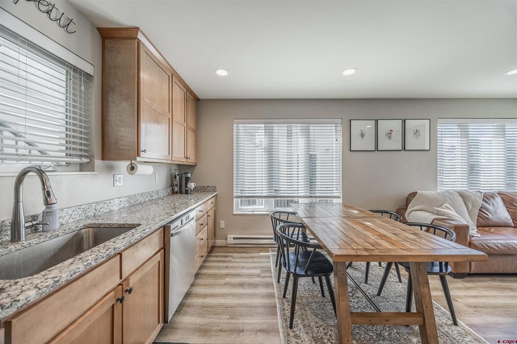 305 Van Tuyl Circle Unit: A