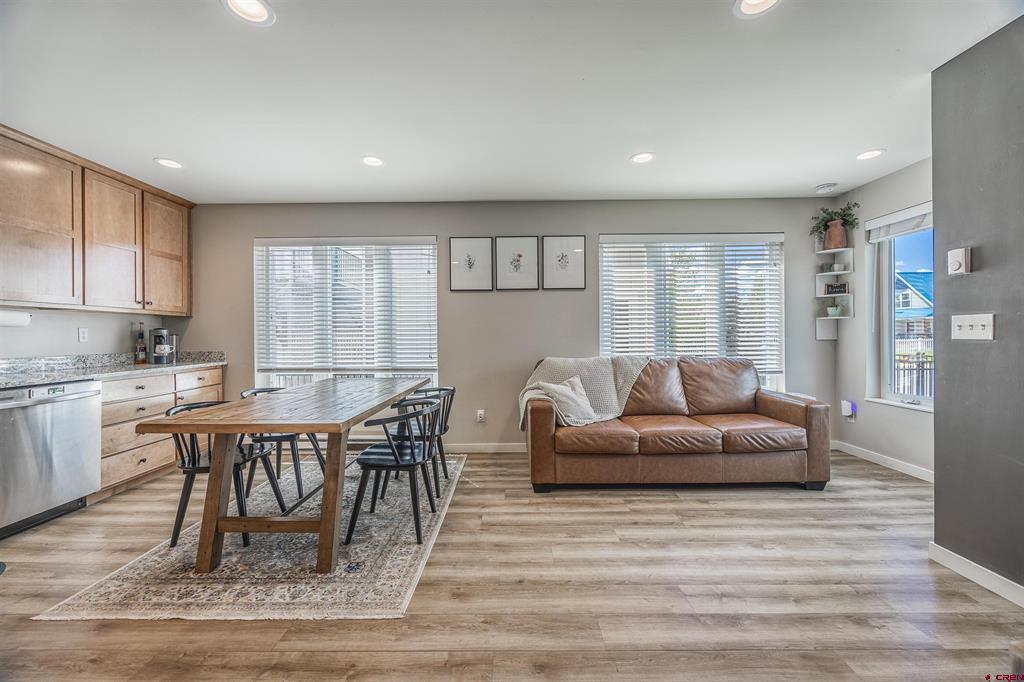 305 Van Tuyl Circle Unit: A
