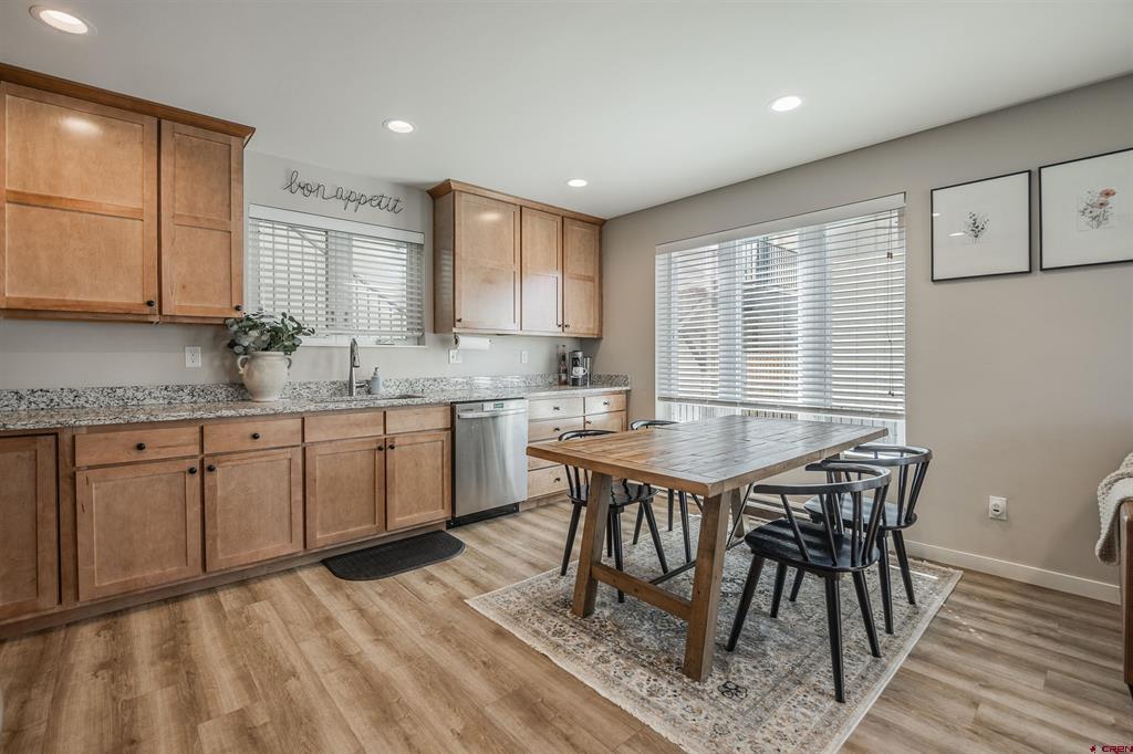 305 Van Tuyl Circle Unit: A