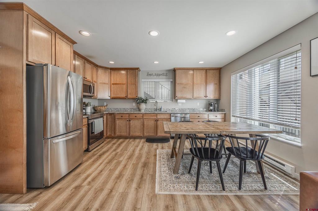 305 Van Tuyl Circle Unit: A