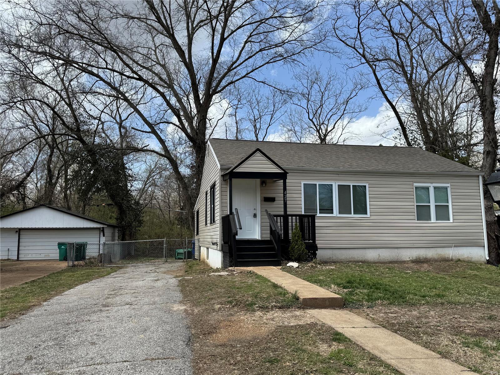 427 Corona Court