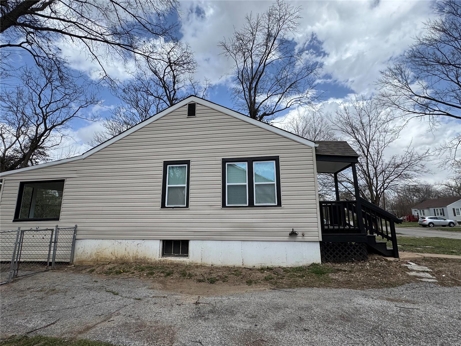 427 Corona Court