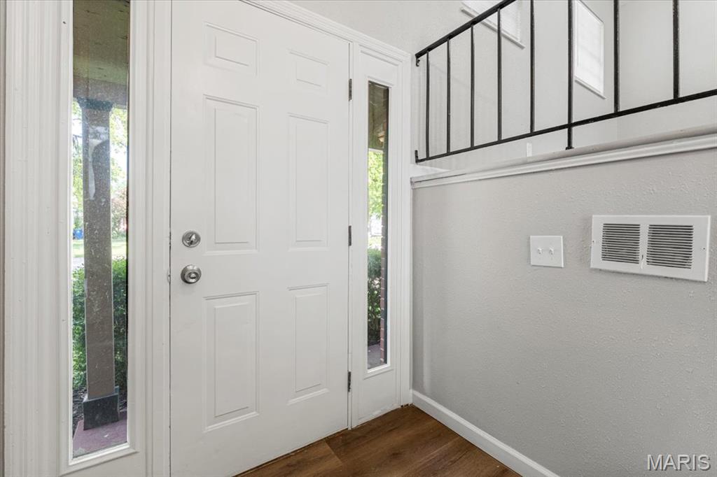 2145 Glenoro Drive