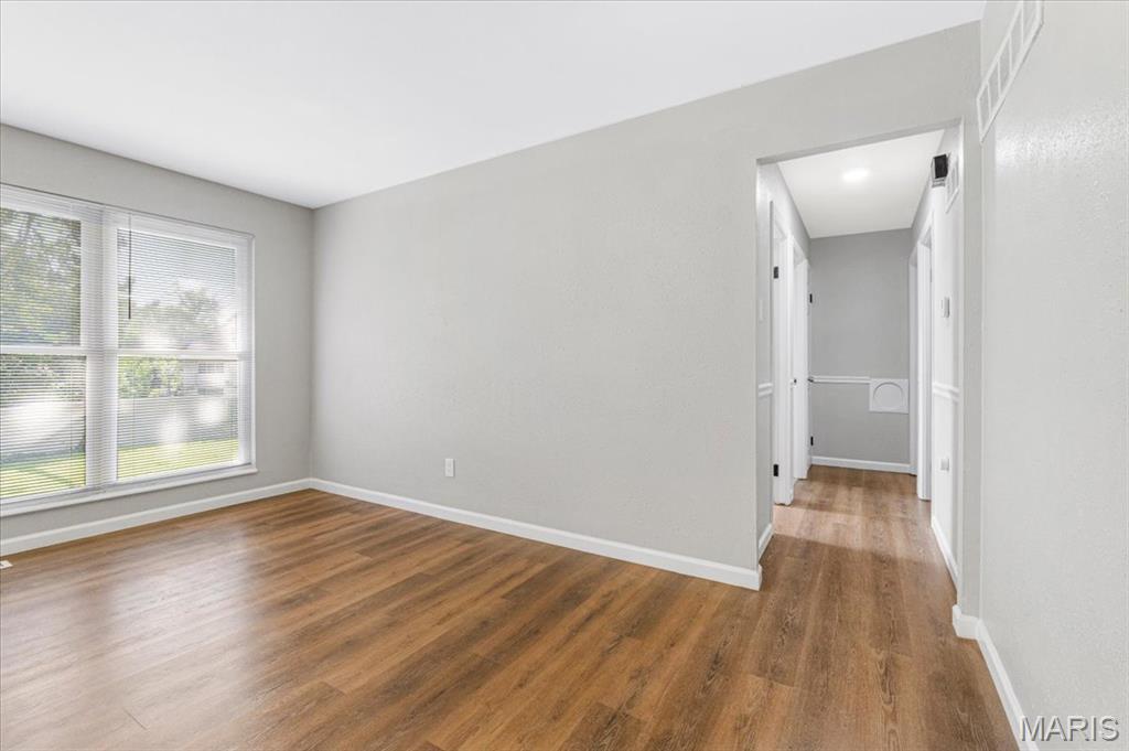 2145 Glenoro Drive