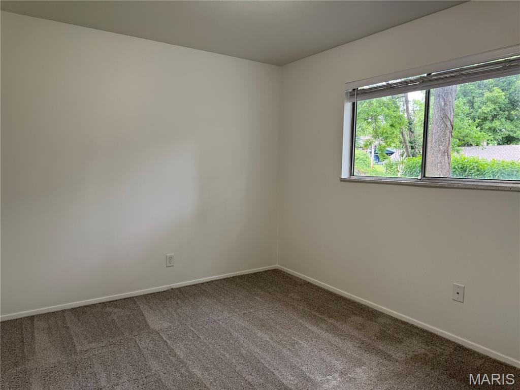 420 N Elm Avenue